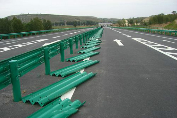 七台河波形护栏的维护与管理确保道路安全的关键步骤